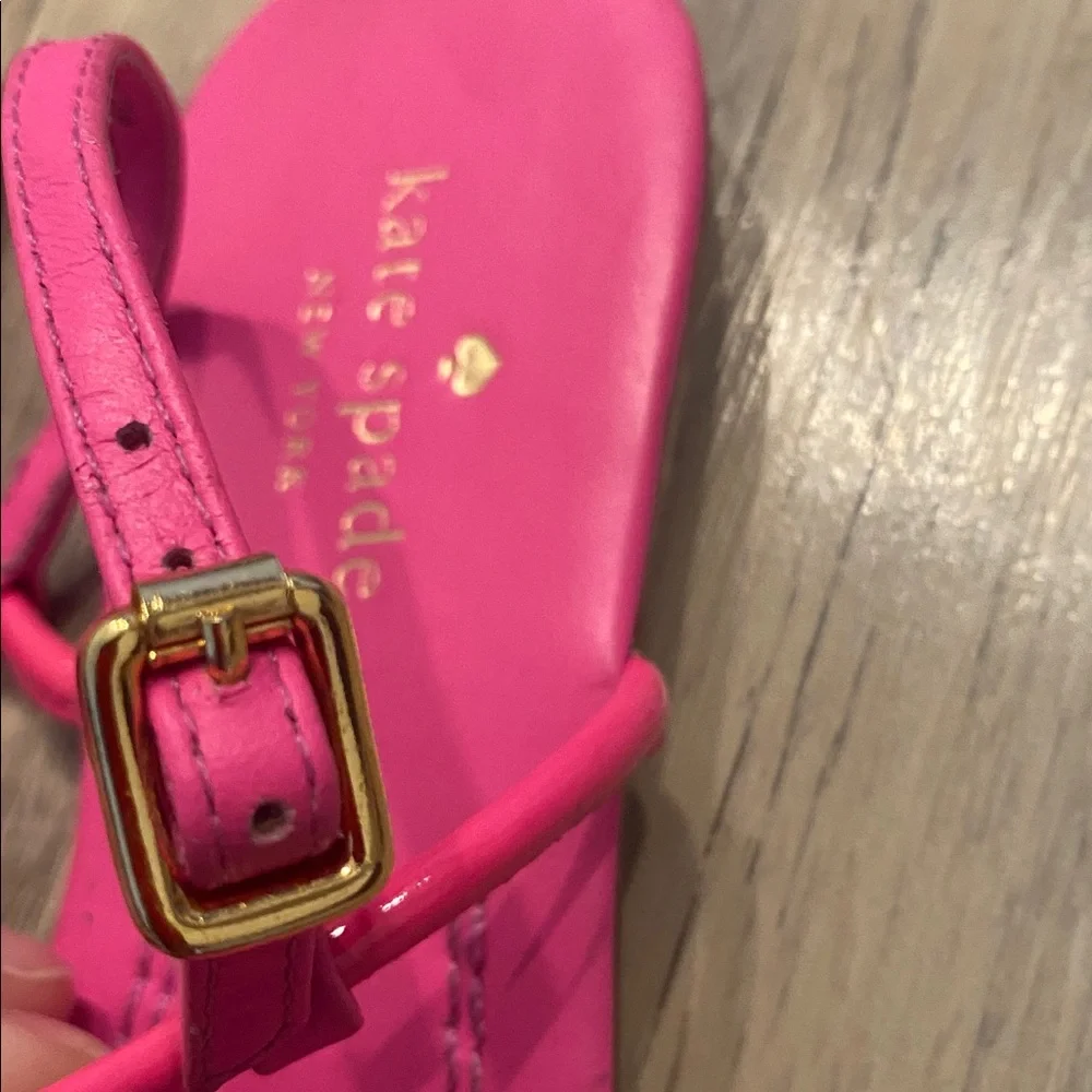 Kate Spade Tracie Flat Sandals Hot Pink Gold Bow Sz 7.5 - Picture 3 of 8
